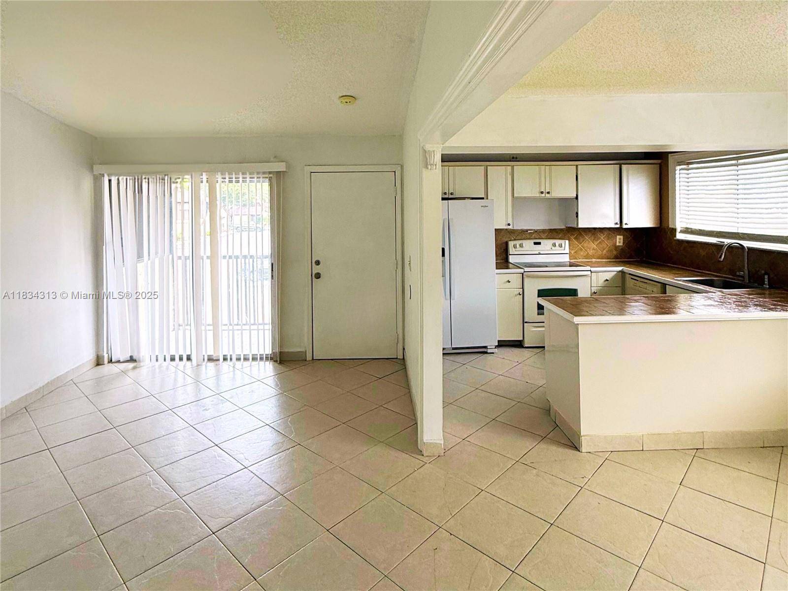 West Palm Beach, FL 33415,5344 Bosque Ln #104