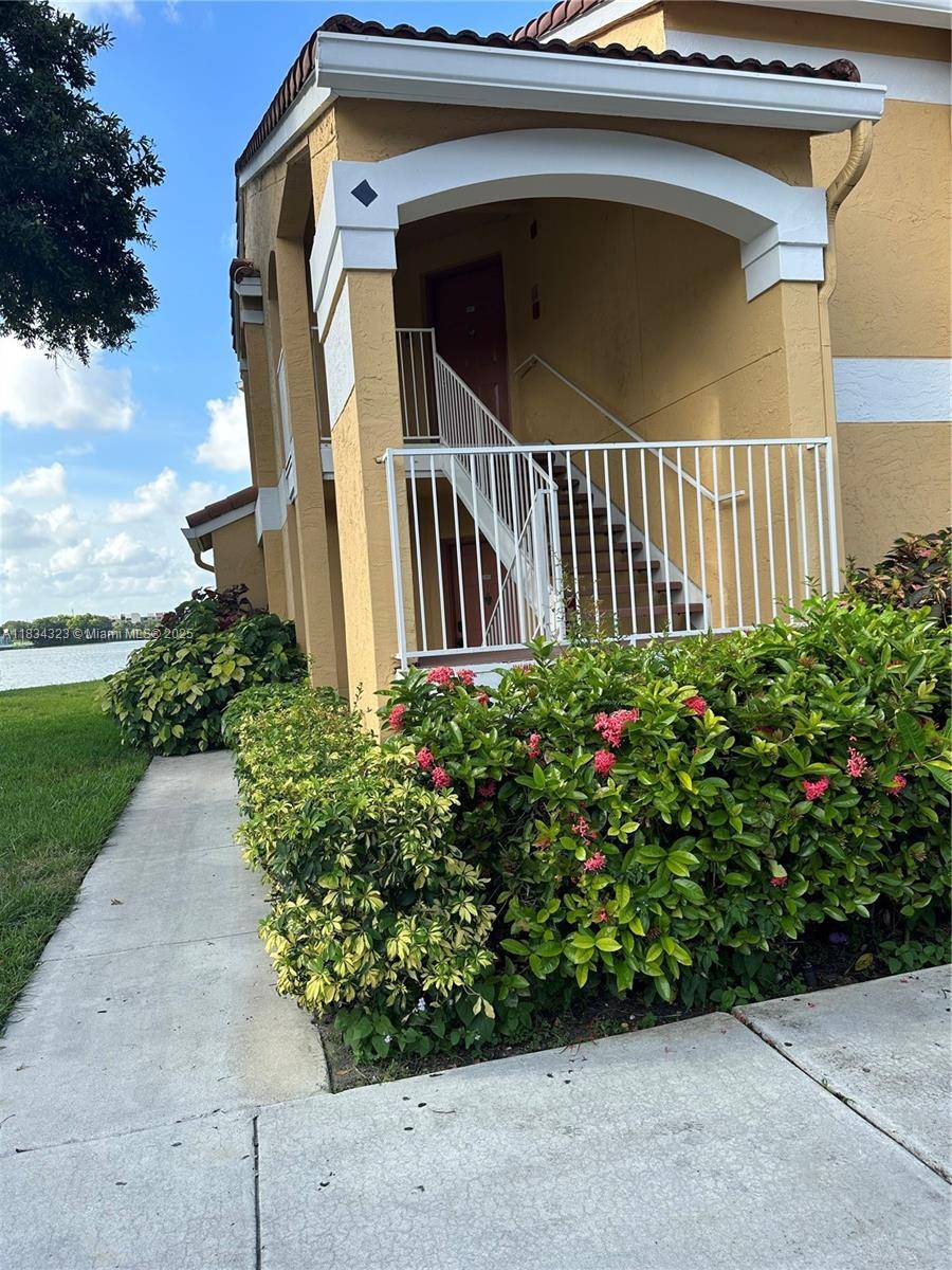 2647 NW 33rd St #2307, Oakland Park, FL 33309