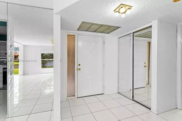 Boca Raton, FL 33434,8577 W Boca Glades Blvd #D