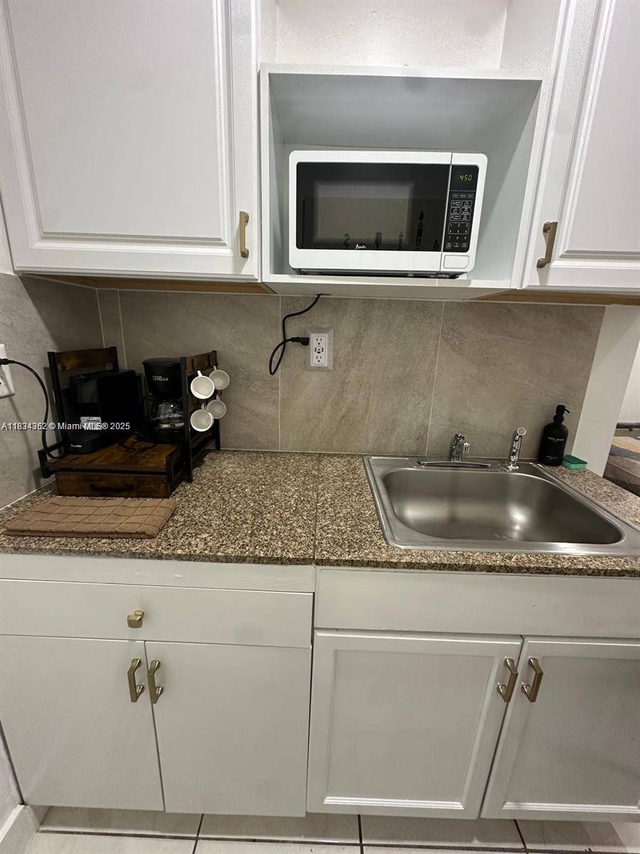 Miami, FL 33189,20510 SW 115th #1
