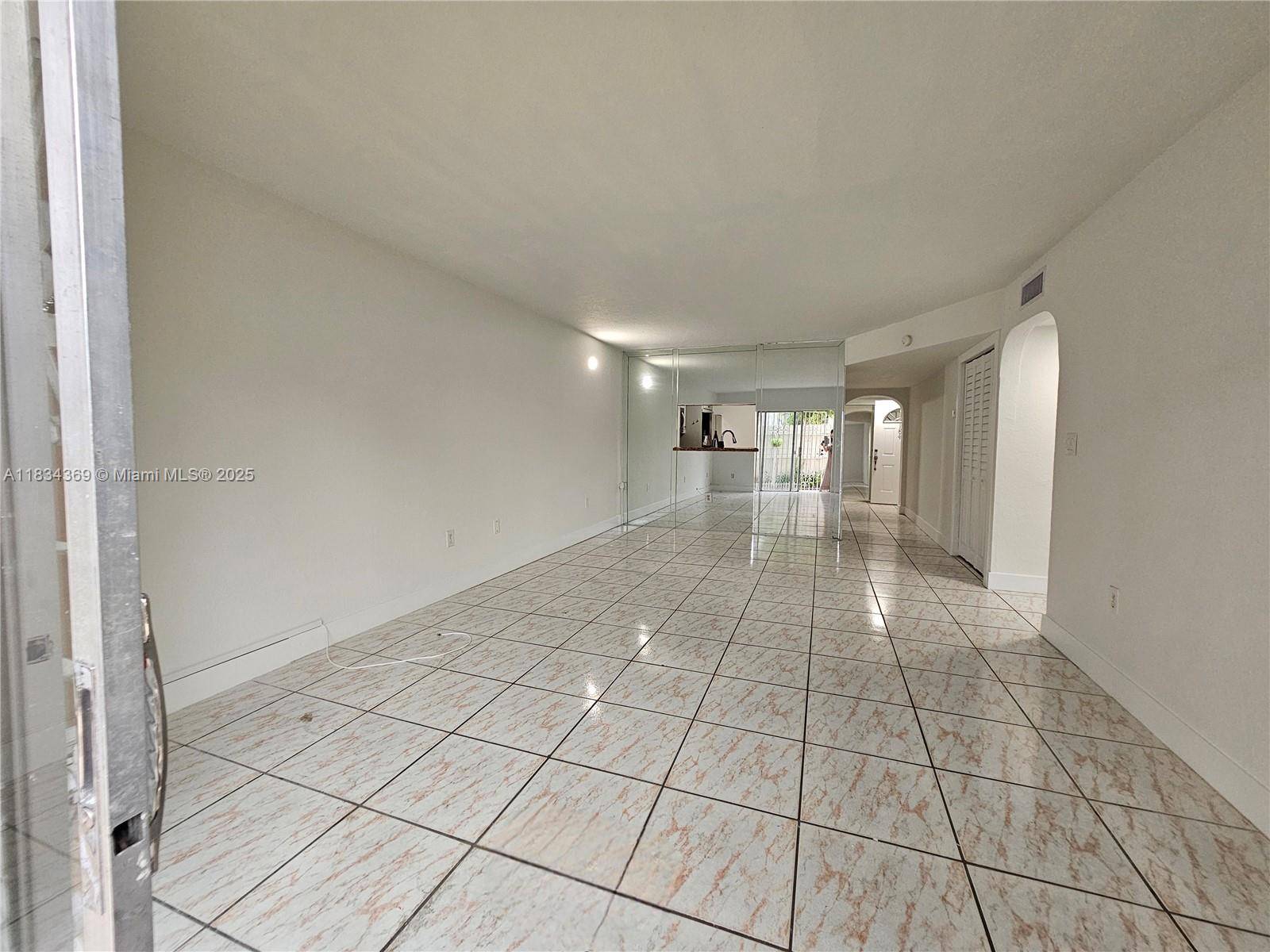 Miami, FL 33172,260 NW 107th Ave #104