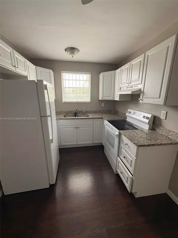 812 SW 19 ST #2, Miami, FL 33135