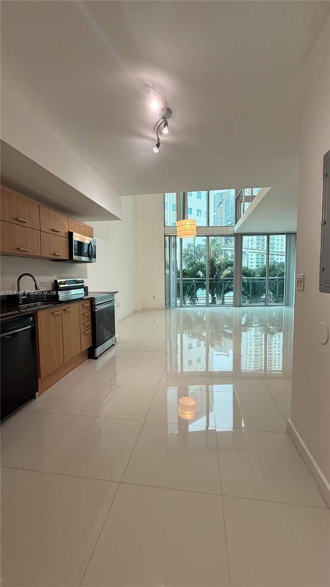 Miami, FL 33130,350 S Miami Ave #304