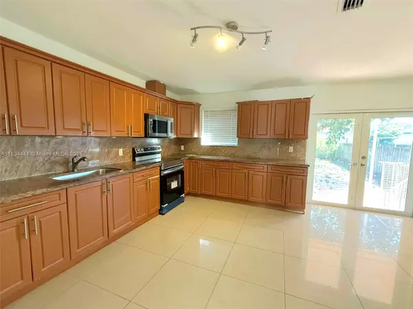 Hialeah, FL 33010,34 E 15th St