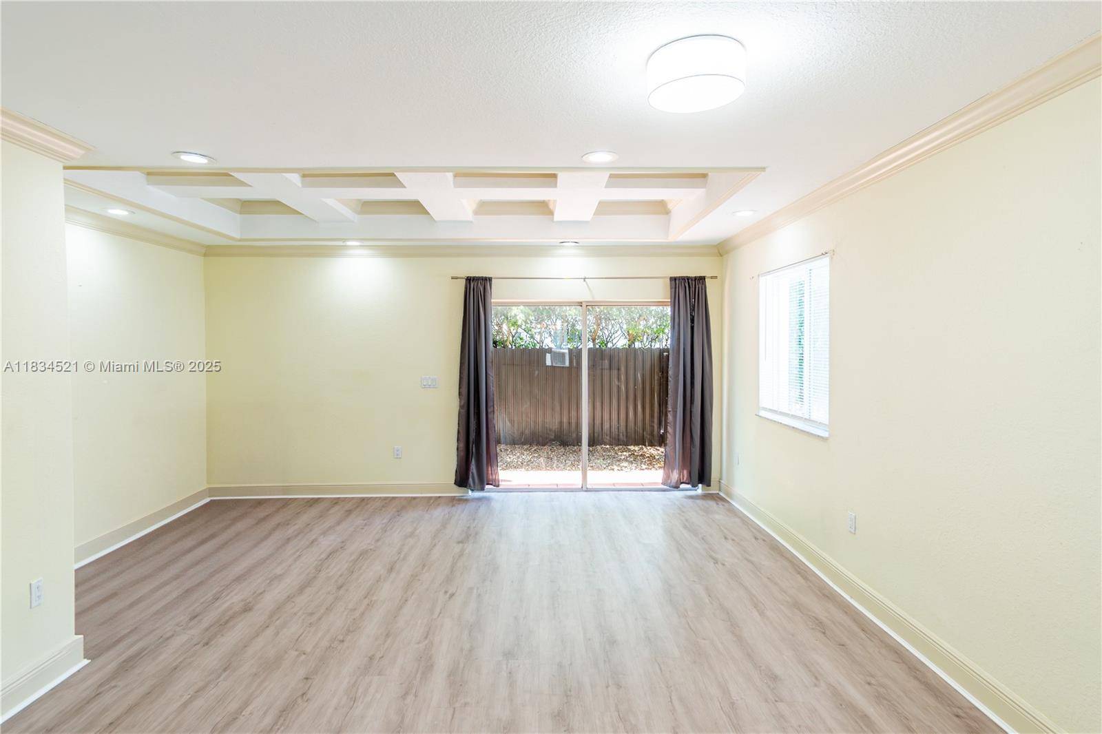 North Miami, FL 33181,11647 NE 18th Dr #11647