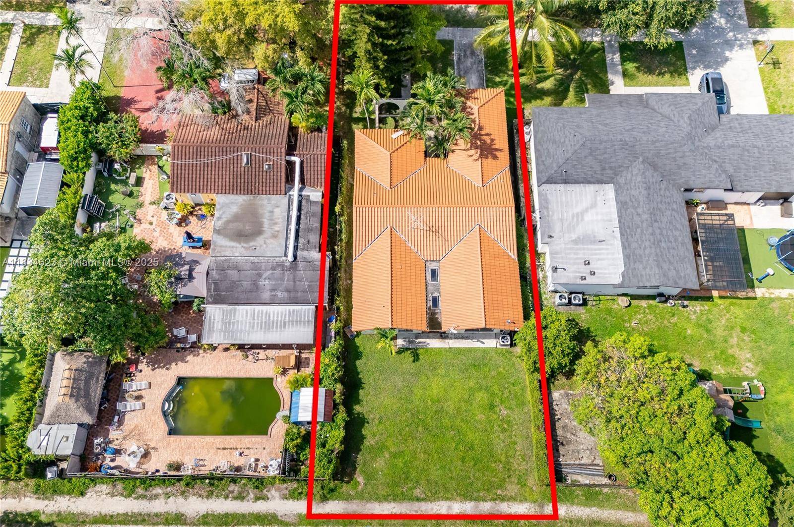 241 Hough Dr, Miami Springs, FL 33166