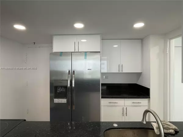 7545 E Treasure Dr #5K, North Bay Village, FL 33141
