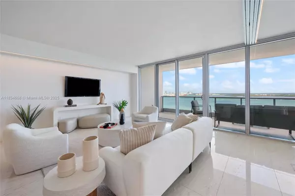 Miami, FL 33131,1331 Brickell Bay Dr #2705