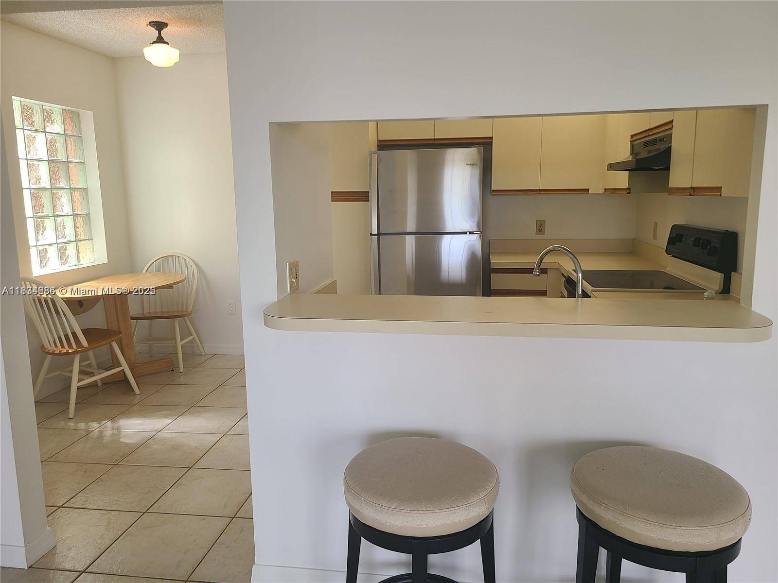 Plantation, FL 33322,10661 NW 14th St #242