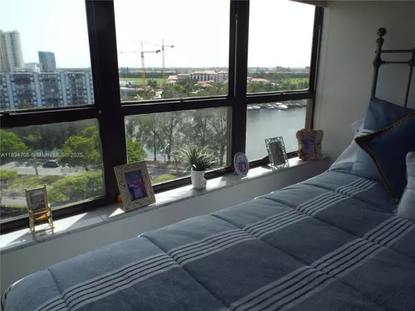 Hallandale Beach, FL 33009,500 Three Islands Blvd #613