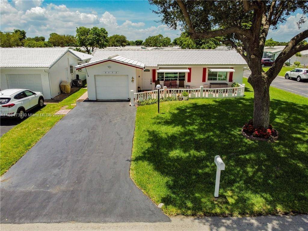 8552 N Campanelli Blvd, Plantation, FL 33322