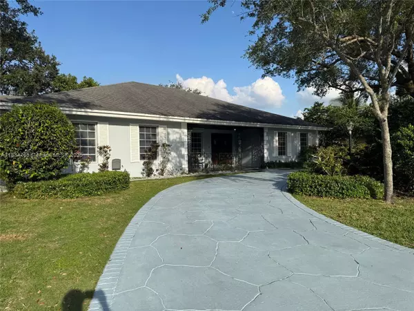 Miami, FL 33176,13501 SW 104th Ave