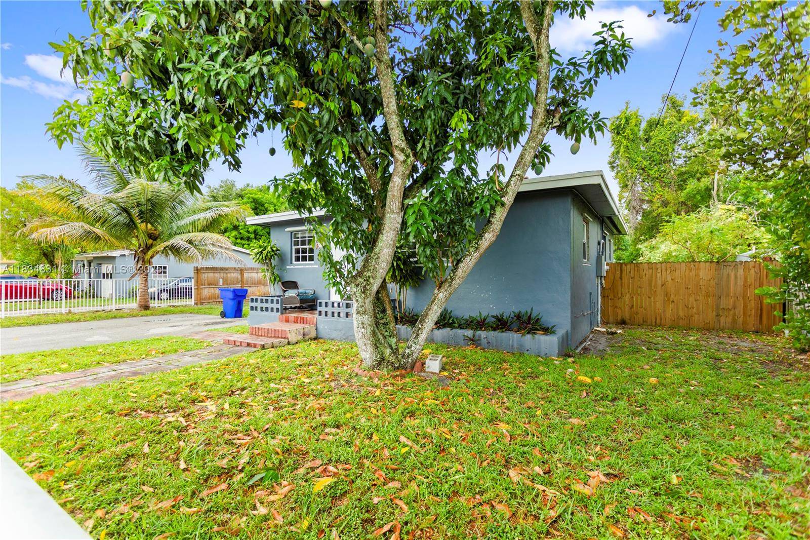 Hollywood, FL 33021,5734 Mckinley St