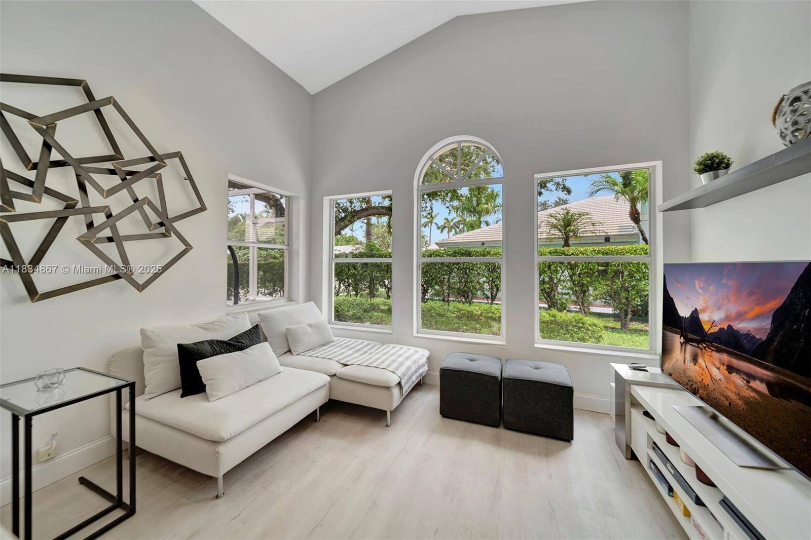 Pembroke Pines, FL 33027,15281 Wilshire Ct