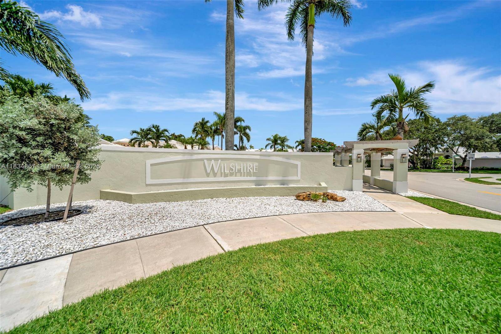 Pembroke Pines, FL 33027,15281 Wilshire Ct