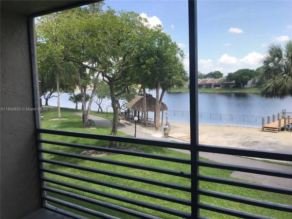 Pembroke Pines, FL 33026,1101 Colony Point Cir #206