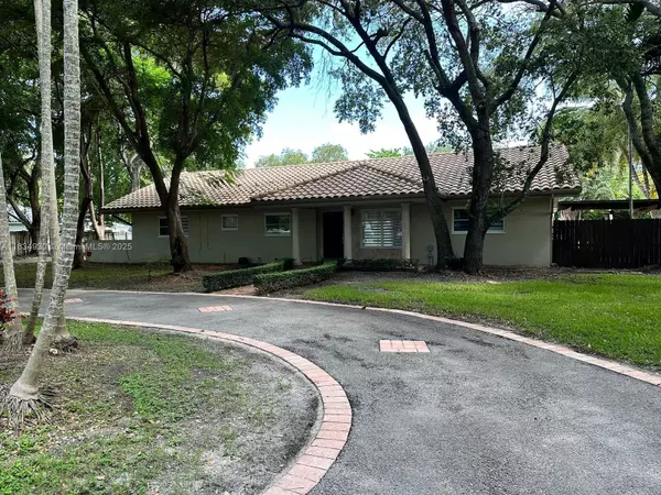Miami, FL 33176,8755 SW 96th St