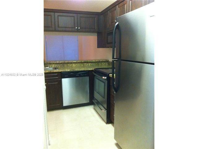 West Palm Beach, FL 33409,7106 Glenmoor Dr #7106
