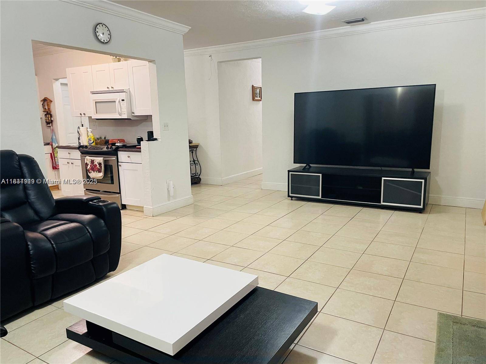 Miami, FL 33177,12140 SW 187th St