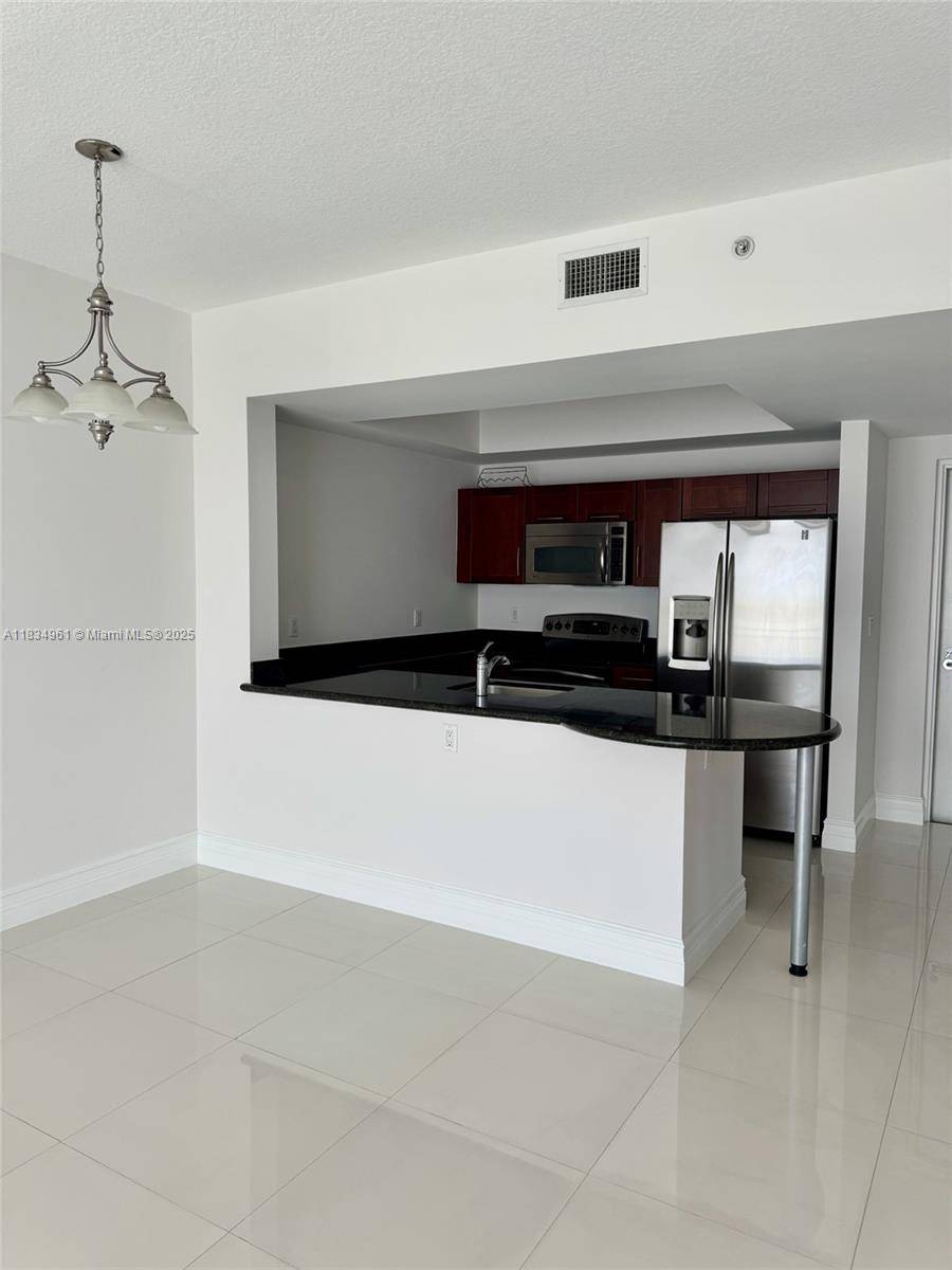 7275 SW 90th St #C413, Miami, FL 33156