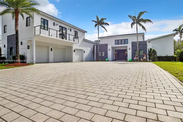 11350 NW 8th St, Plantation, FL 33325