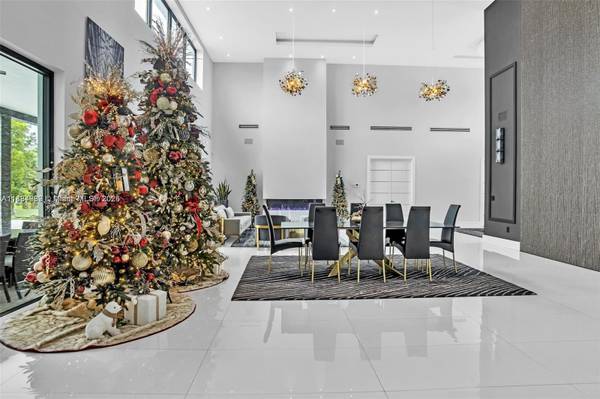 Plantation, FL 33325,11350 NW 8th St