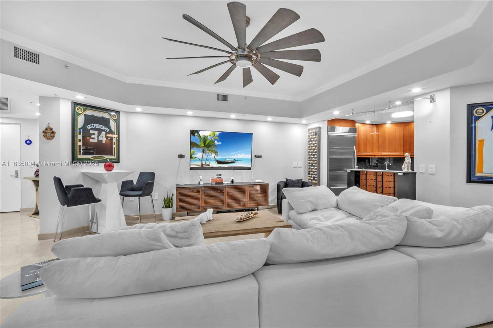 Fort Lauderdale, FL 33301,333 Las Olas Way #405