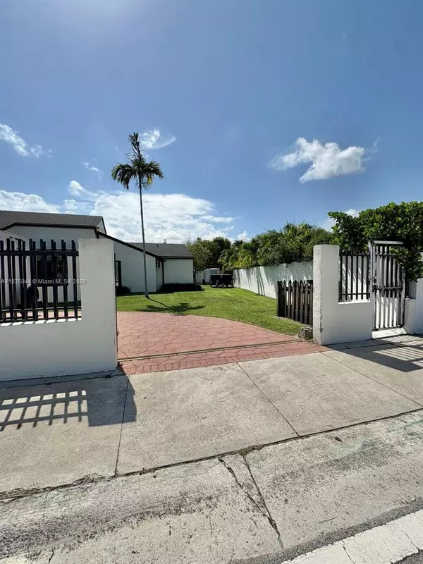 Miami, FL 33186,11920 SW 132nd Ave
