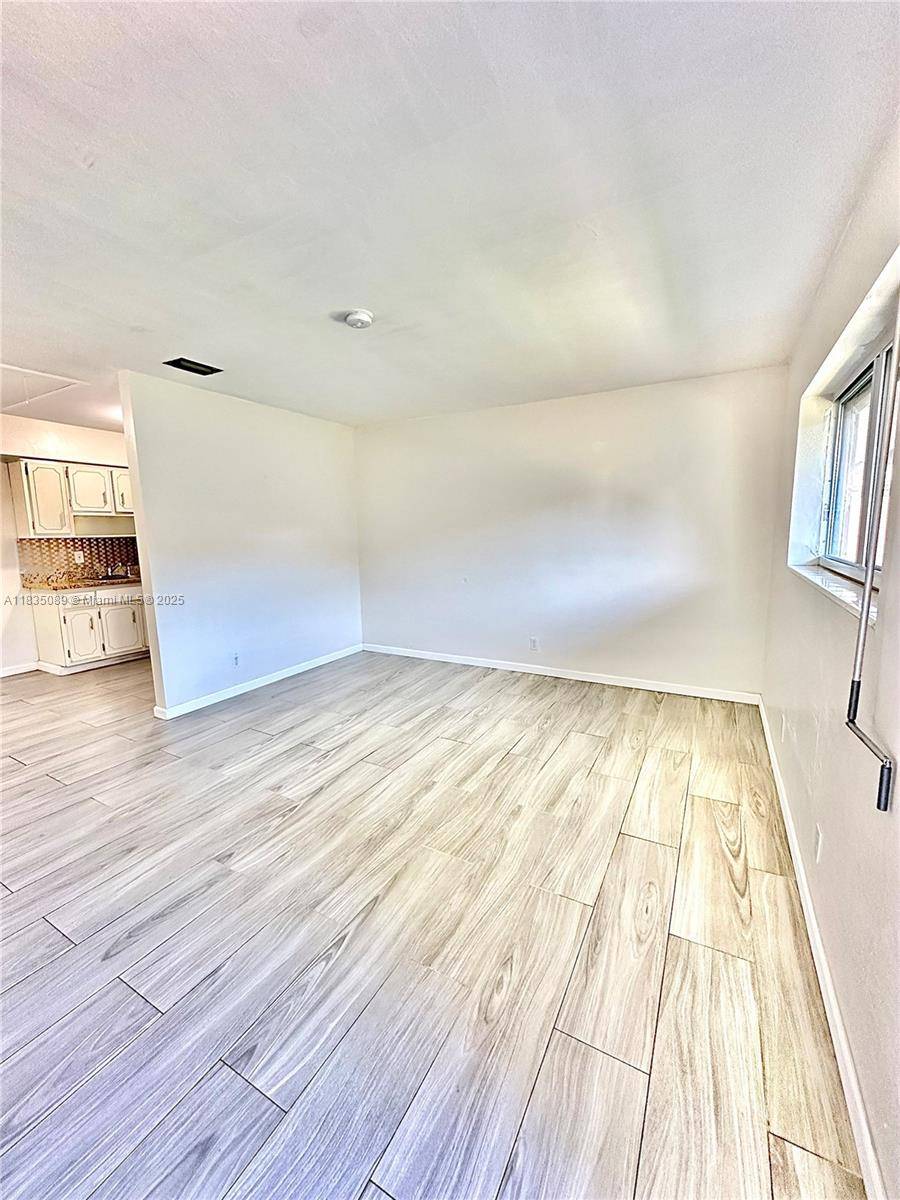 Hollywood, FL 33020,1821 N 17th Ct #22