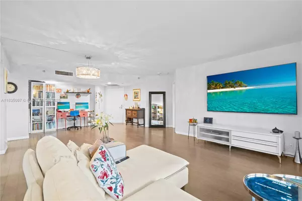 Aventura, FL 33180,3530 Mystic Pointe Dr #309