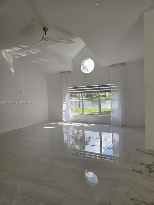 Hialeah, FL 33018,19640 NW 87th Pl #19640