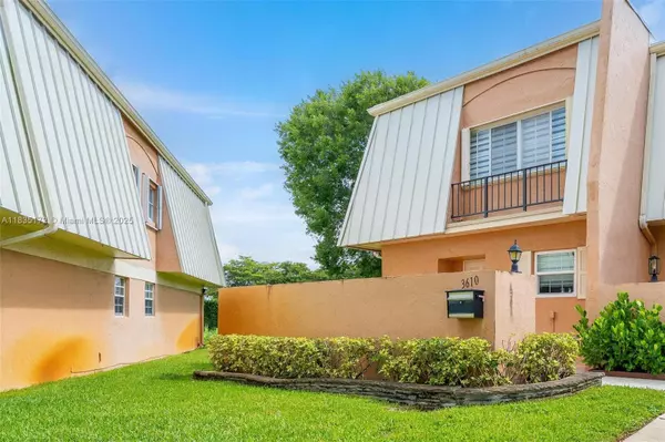 Davie, FL 33328-2633,3610 CITRUS TRCE #1