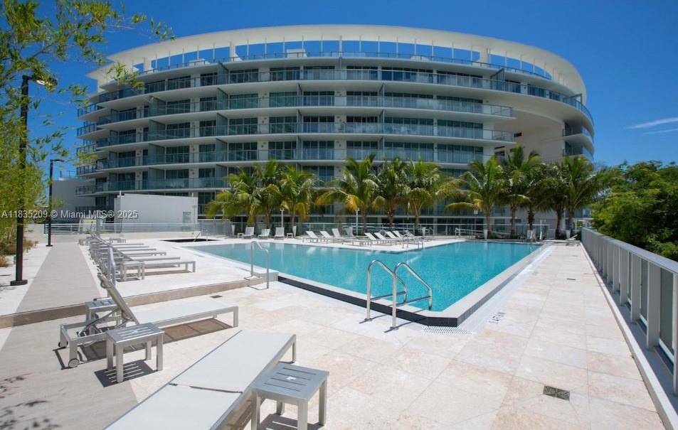 6610 Indian Creek Dr #607, Miami, FL 33141