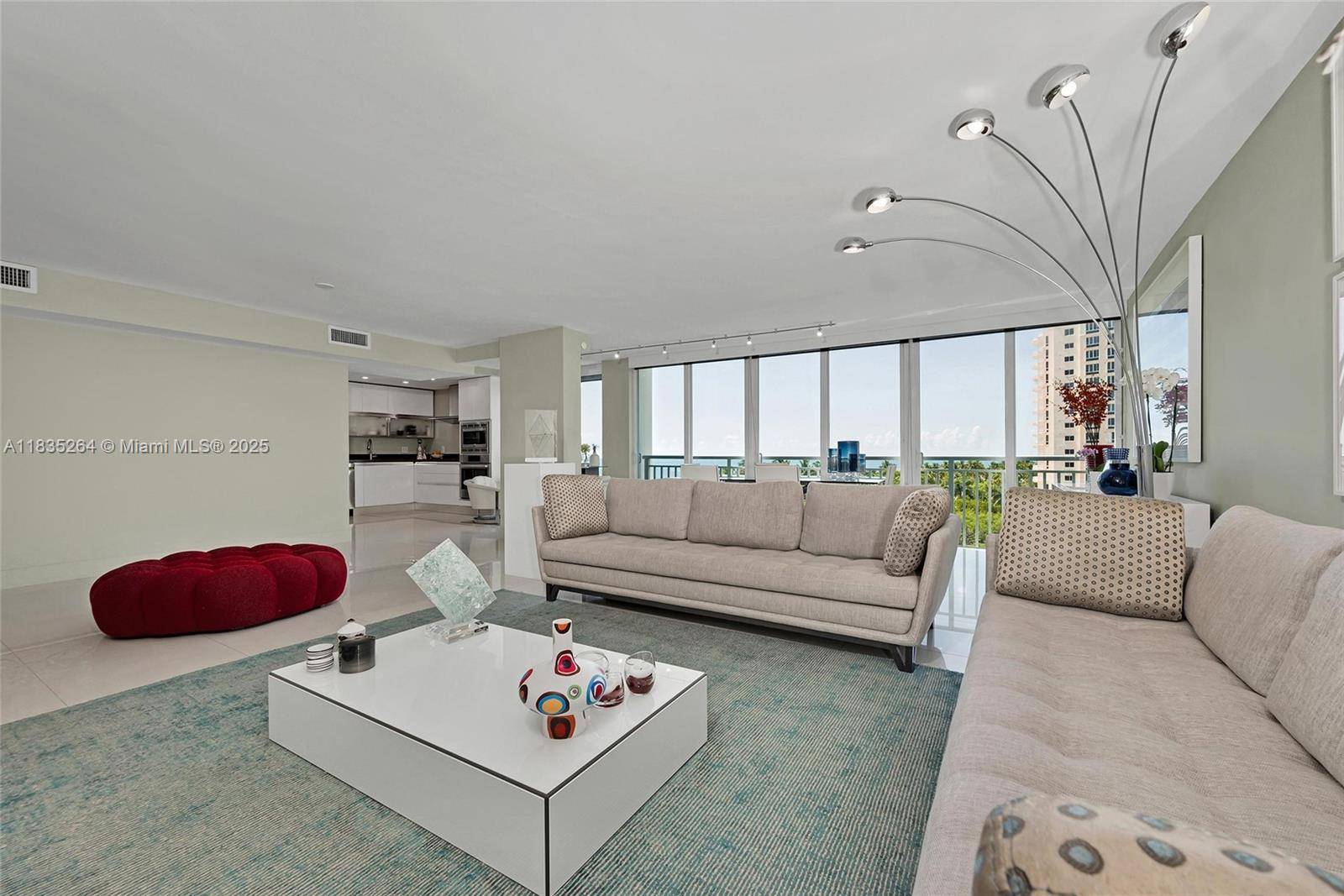 Key Biscayne, FL 33149,607 Ocean Dr #8K