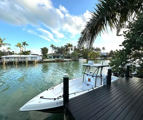 Miami Beach, FL 33141,410 S Shore Dr