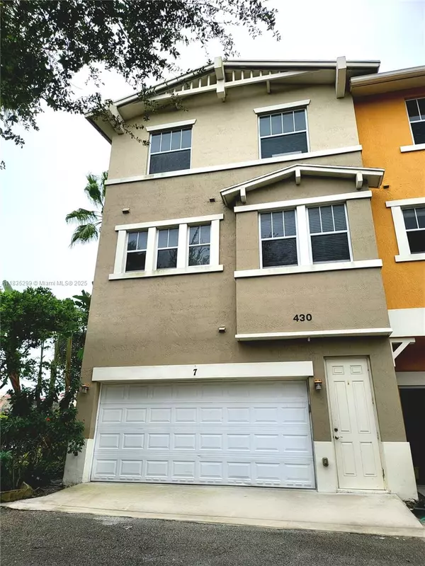430 Amador Ln #7, West Palm Beach, FL 33401