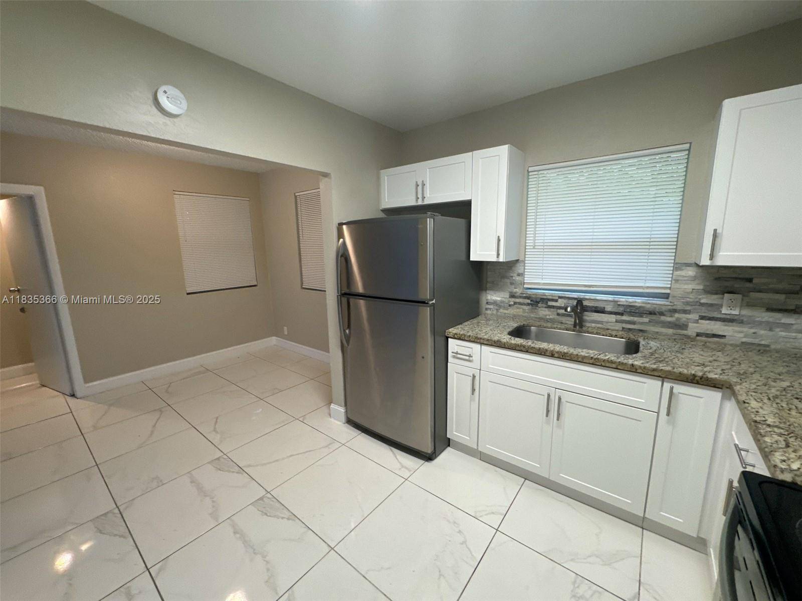 Hollywood, FL 33020,2307 Rodman St
