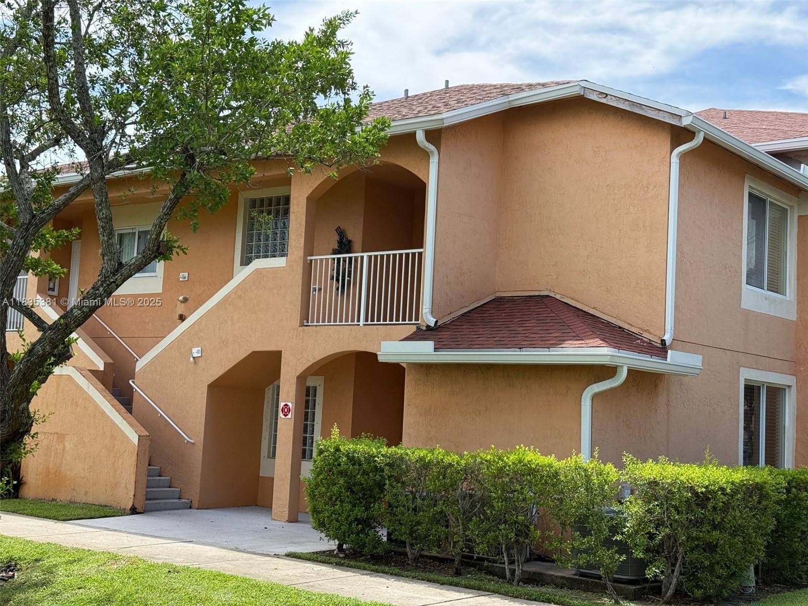 6976 SW 39th St #G203, Davie, FL 33314