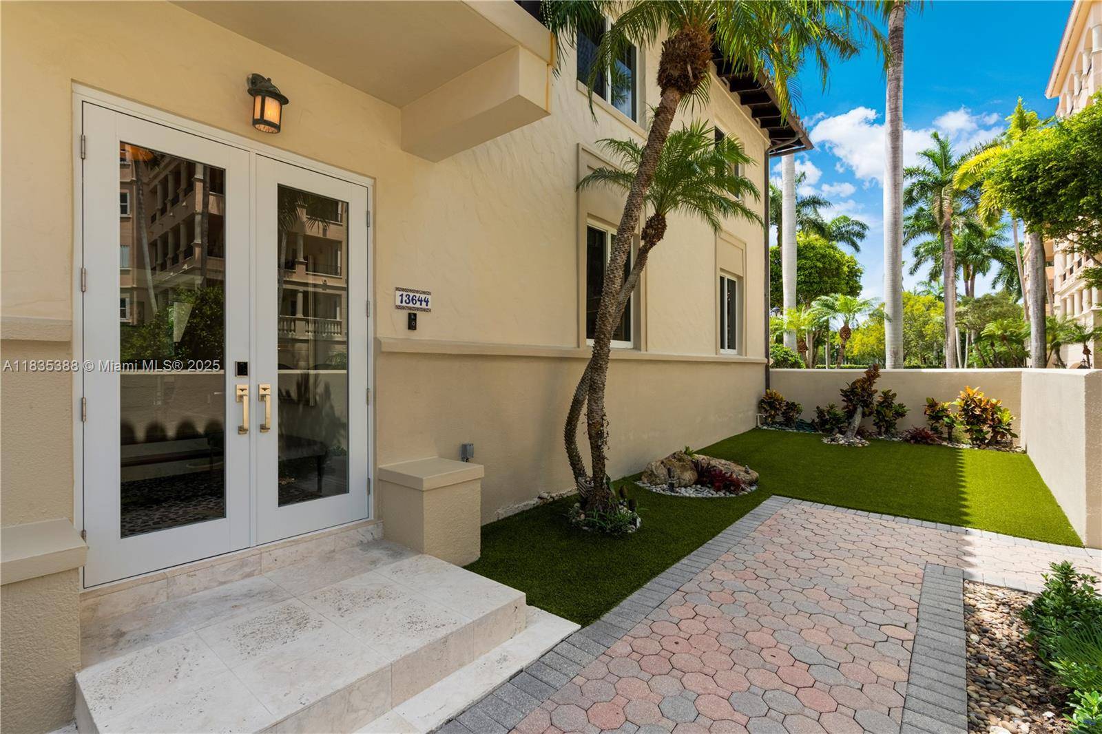 Coral Gables, FL 33158,13644 SW 60th Ave