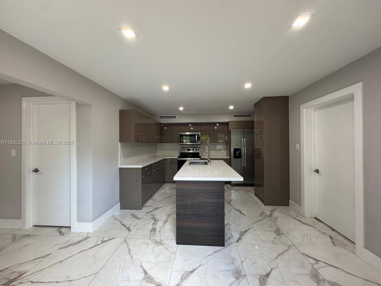 Miami Lakes, FL 33014,15011 Coconut Ct #0