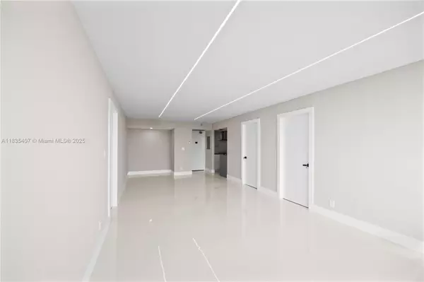 Aventura, FL 33180,20379 W Country Club Dr #1938