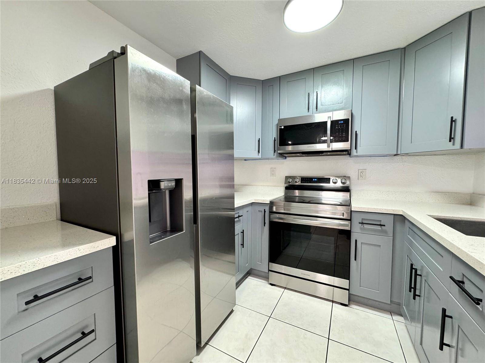 Miami, FL 33172,9350 Fontainebleau Blvd #307