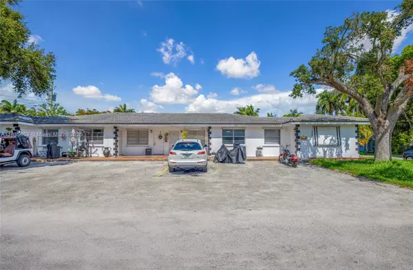 213 SE Park St #1-6, Dania Beach, FL 33004