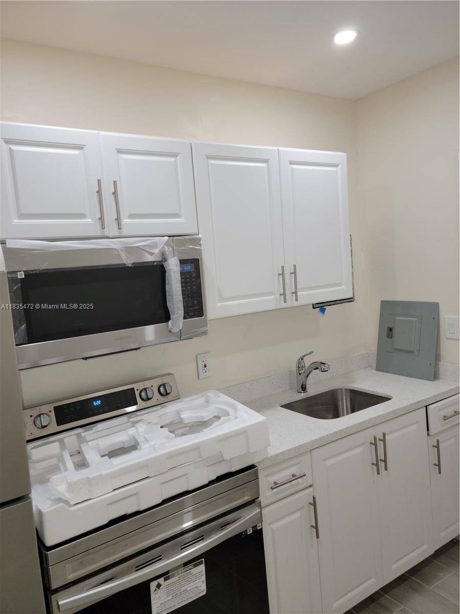 Miami, FL 33138,150 NE 82nd Ter #2