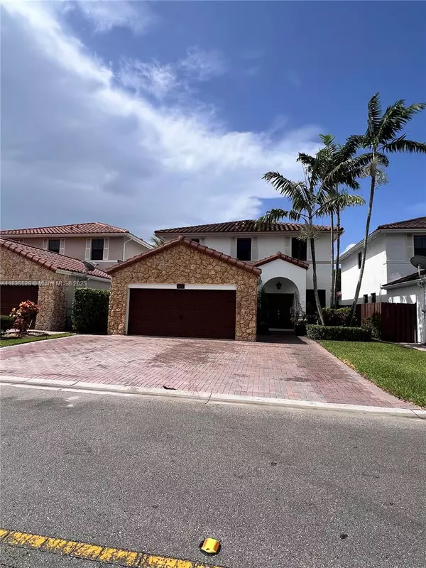 Miami, FL 33172,9866 NW 10th St