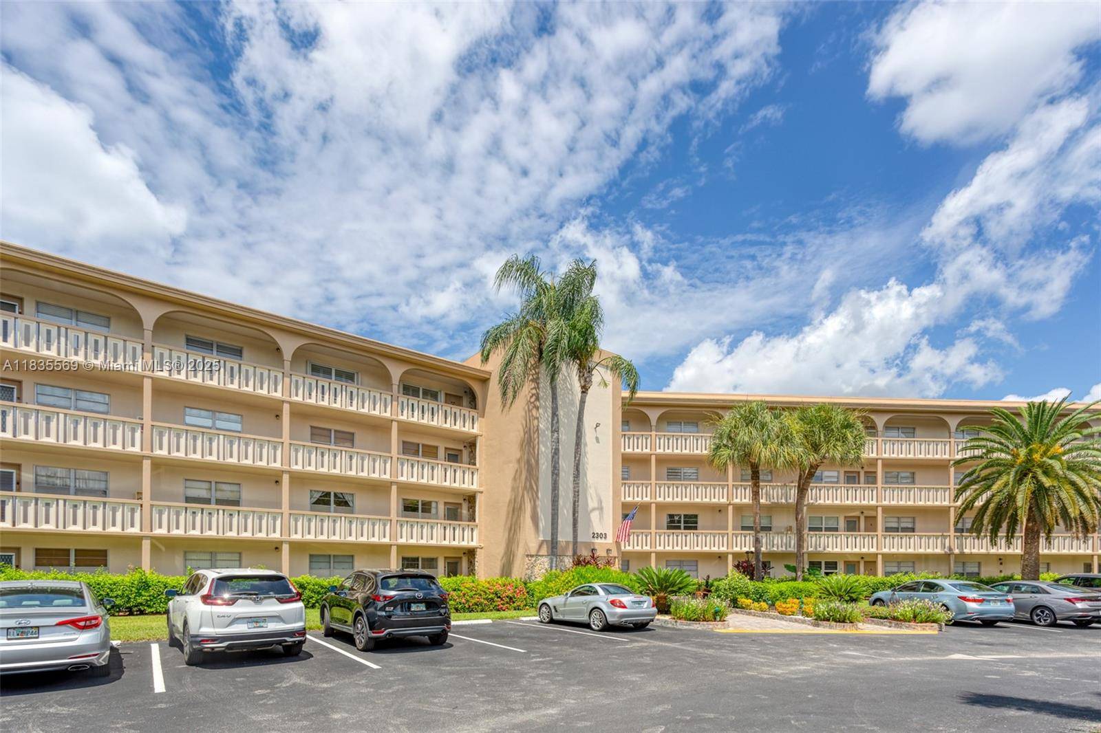 Coconut Creek, FL 33066,2303 Lucaya Ln #G2
