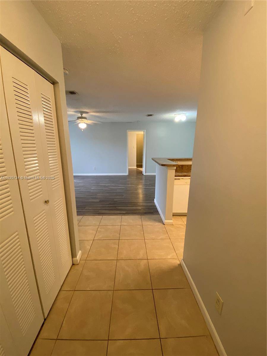 Coral Springs, FL 33071,11225 W Atlantic Blvd #104
