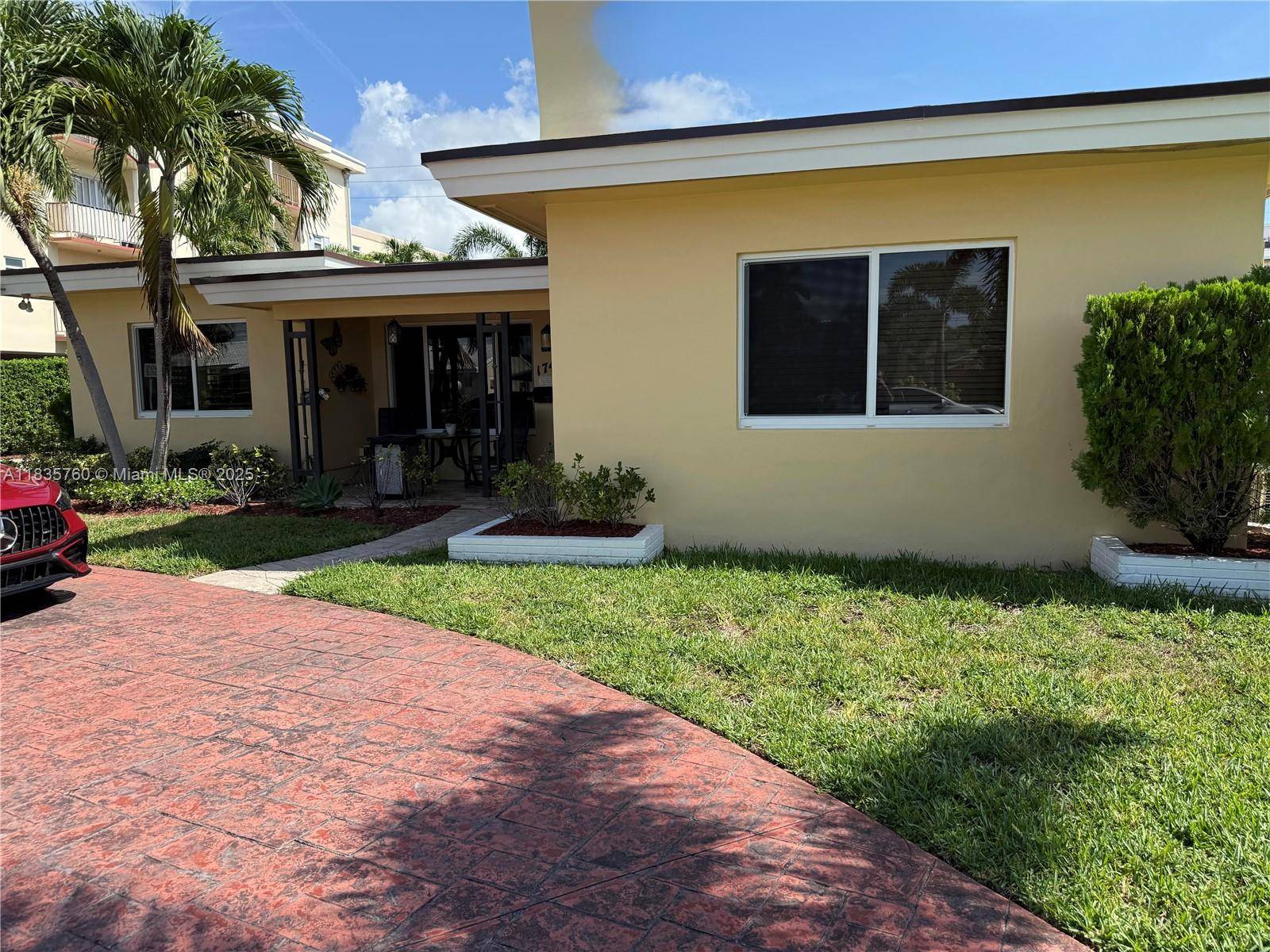 Hollywood, FL 33020,1743 Rodman St