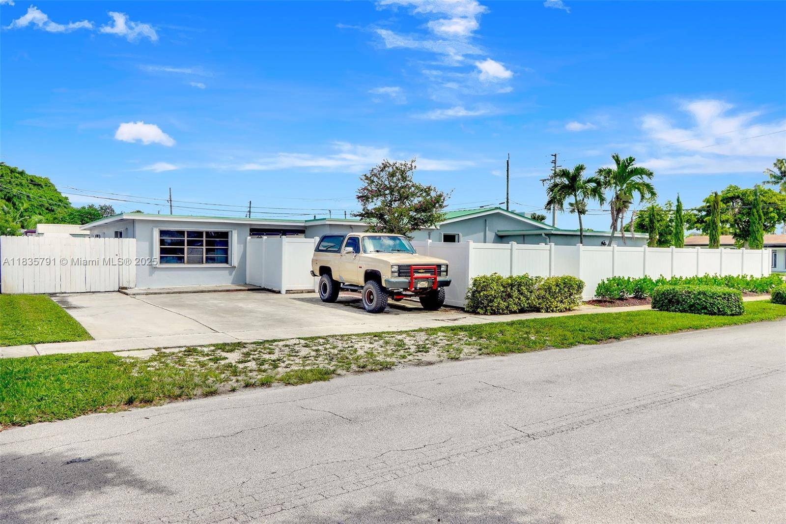 Fort Lauderdale, FL 33312,3511 Fairfax Dr