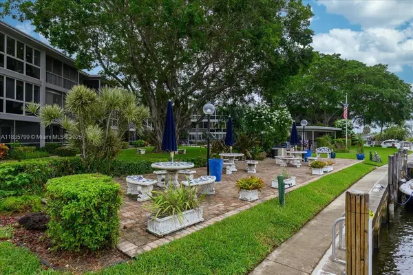 Fort Lauderdale, FL 33315,1200 SW 12th St #214